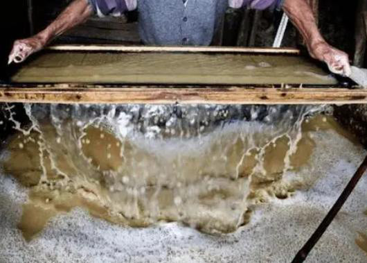 造紙消泡劑應(yīng)用場景圖